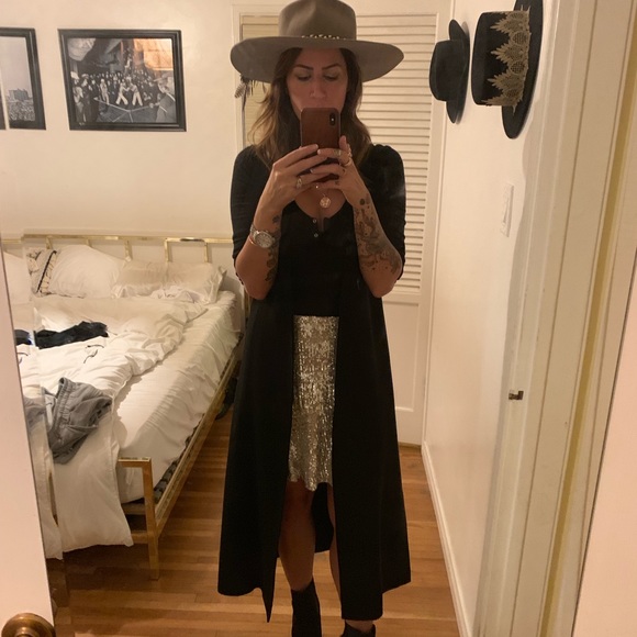 ❤💋️Meet your seller! Joanna Heart 💋❤️ - Picture 8 of 12